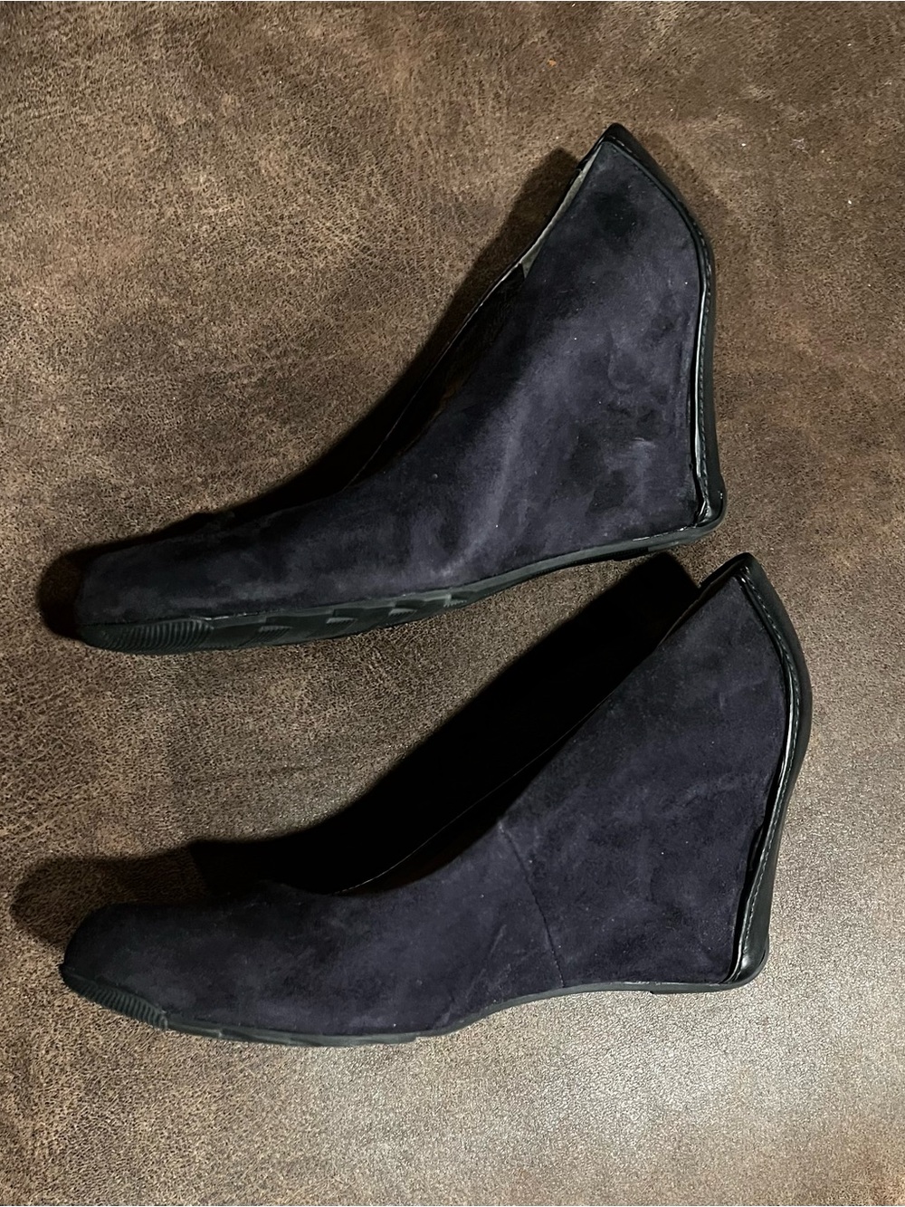 Kenneth Cole Reaction Deep Navy Suede Wedge Heels